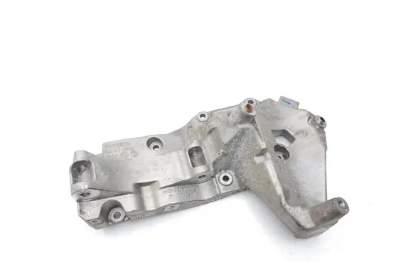 BMW 2 F45 Generator/alternator bracket 8620708