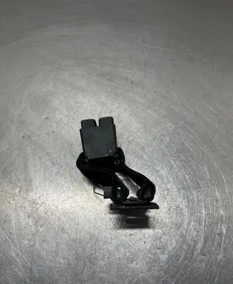 Rear seatbelt buckle