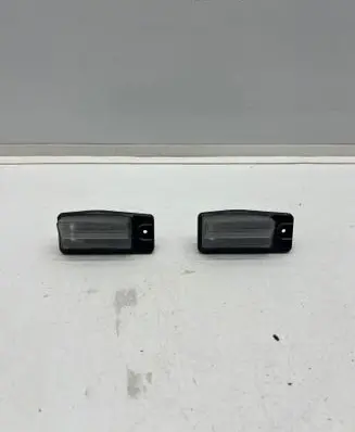 Nissan X-Trail T32 Number plate light