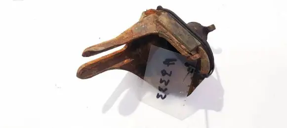 Honda Accord Engine mount bracket