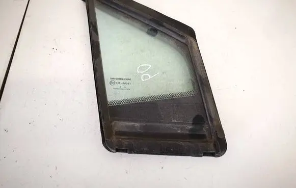 Suzuki SX4 S-Cross Front door vent window glass four-door 8461461m00 84614-61m00