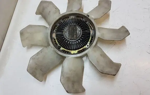 Mitsubishi Pajero Sport I Viscous fan clutch 