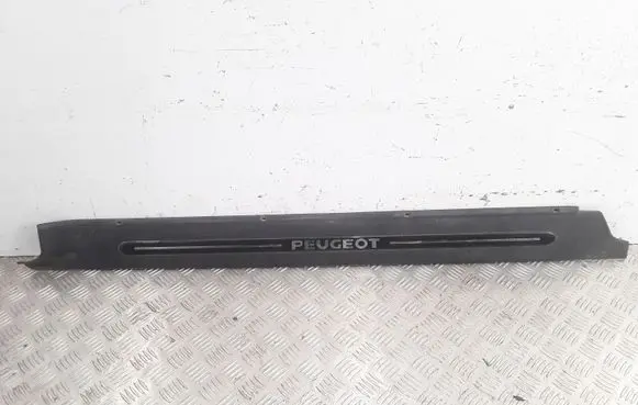 Peugeot 406 Front sill trim cover ZUO6480510
