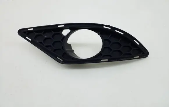 Mercedes-Benz S W221 Front fog light trim/grill A2218850153