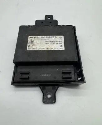 Audi A3 S3 8P Voltage converter/converter module 8K0959663B 111004109 8K0959663