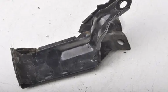Volvo S60 Radiator mount bracket 