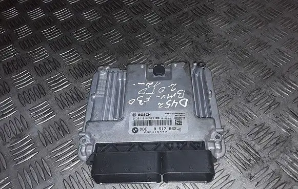 BMW 3 F30 F35 F31 Engine control unit/module 8517862 0281018502