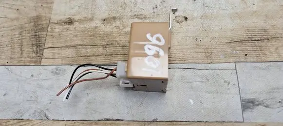 Mitsubishi Space Wagon Other relay MD332124