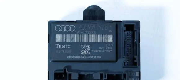 Audi Q7 4L Door control unit/module 4L0959792B