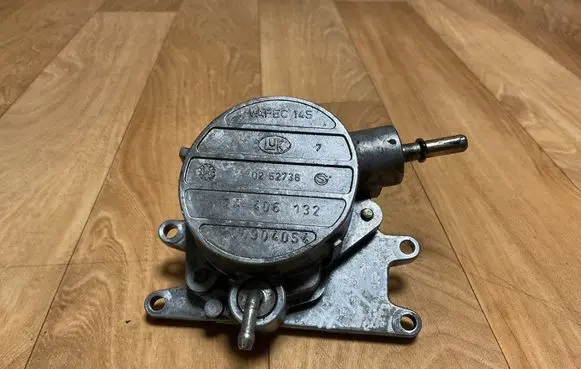 Opel Zafira A Vacuum pump 0252738 200904054 24406132