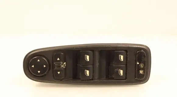 Citroen C4 I Picasso Electric window control switch 96639383ZD