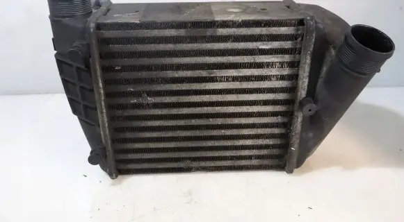 Audi A4 S4 B7 8E 8H Intercooler radiator