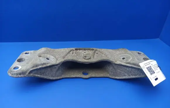 BMW 7 E65 E66 Gearbox mounting bracket 6759680