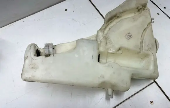 Audi A4 S4 B8 8K Windshield washer fluid reservoir/tank 8T0955453C