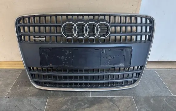 Audi Q7 4L Front bumper upper radiator grill 4L0853651A