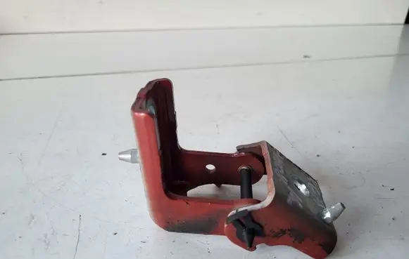 Peugeot 2008 I Rear door lower hinge