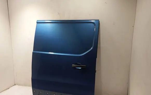 Renault Trafic III (X82) Side sliding door 821003024R