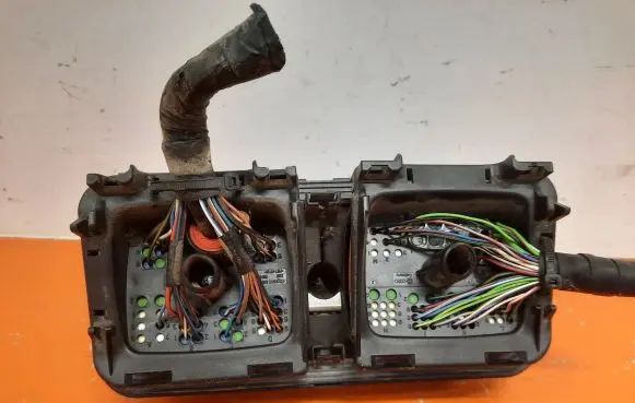 Volkswagen Polo IV 9N3 Fuse box set 6Q0937403B