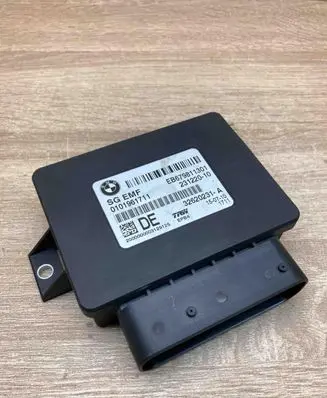 BMW 5 F10 F11 Hand brake control module 6798113 32620231A