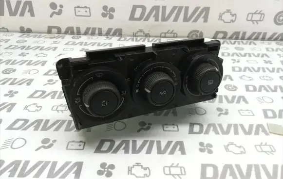 Peugeot 308 Climate control unit 69940002