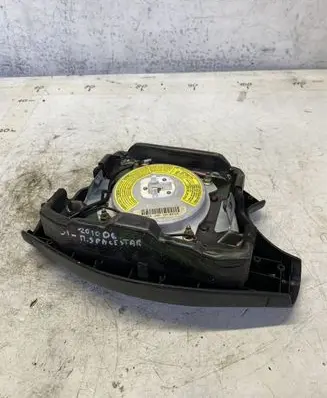 Mitsubishi Space Star Steering wheel airbag