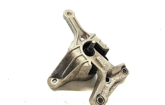 Engine mount bracket