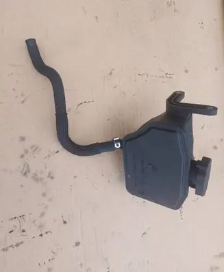 Mercedes-Benz GL X164 Power steering fluid tank/reservoir A0004602183
