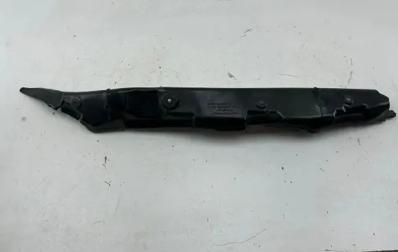 Mercedes-Benz A W176 Fender foam support/seal A1768890100