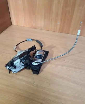 Citroen C4 Cactus Rear door lock PSA190389