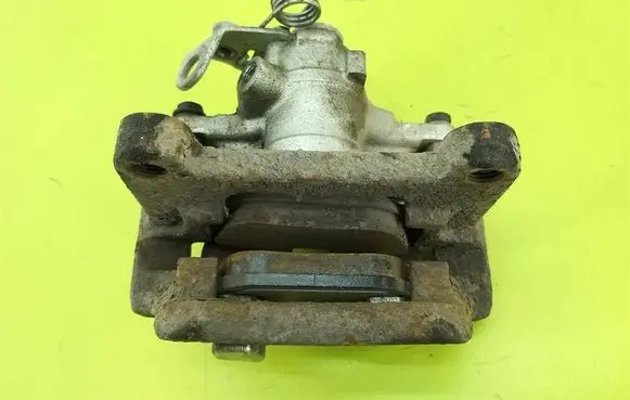 Volkswagen Transporter - Caravelle T4 Rear brake caliper