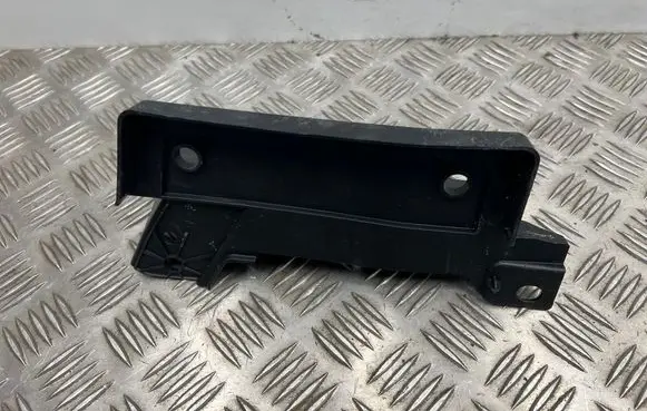 BMW 2 Active Tourer U06 Other engine bay part 8498433