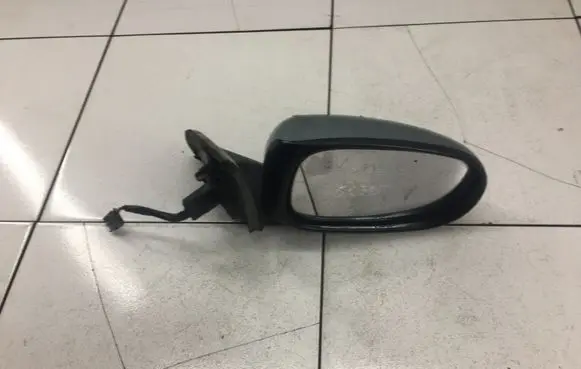 Nissan Almera N16 Front door electric wing mirror 015541