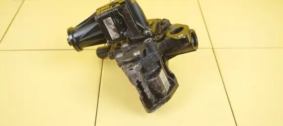 Opel Corsa E EGR thermostat 55249869 B13DTE