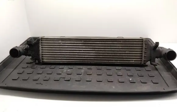 Mercedes-Benz GLK (X204) Intercooler radiator A2045000200 6770176 10T2701031