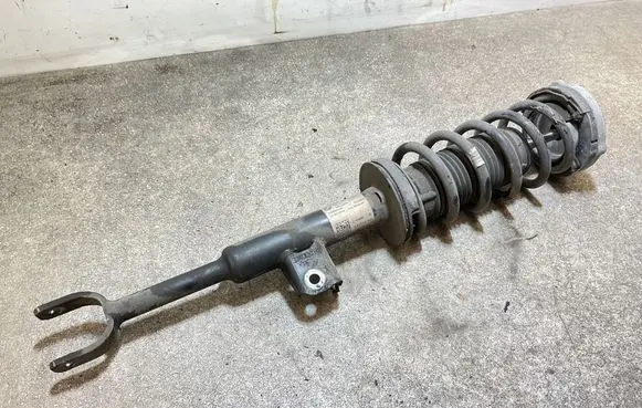 BMW 5 G30 G31 G38 Front shock absorber/damper 6866605 14678612 814903014105