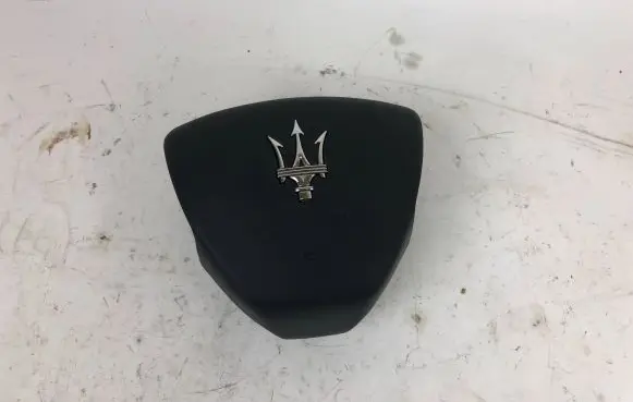 Maserati Levante Steering wheel airbag