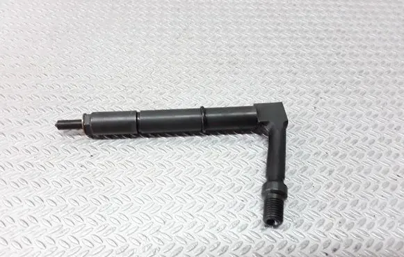 Nissan Almera Tino Fuel injector