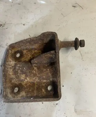 Mitsubishi L200 Front shock absorber mounting bracket 