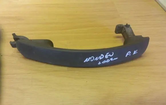 Ford Mondeo Mk III Front door exterior handle 1S7122404