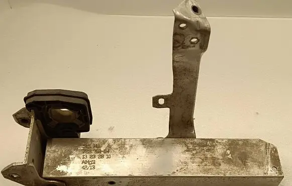 BMW 6 F12 F13 Front bumper support beam 7231968 7186514 7207152
