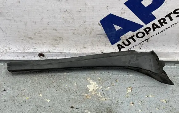 BMW 3 F30 F35 F31 Fender end trim 51767264273 10808611