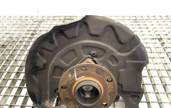 Volkswagen Golf VII Front wheel hub spindle knuckle