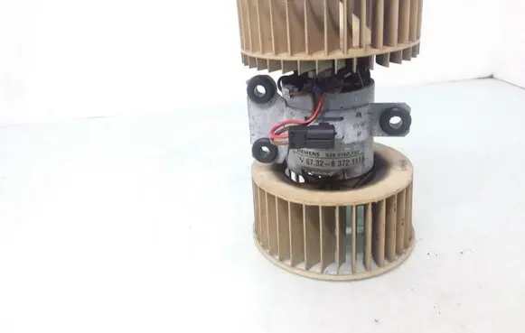 BMW 7 E38 Heater fan/blower 8372111