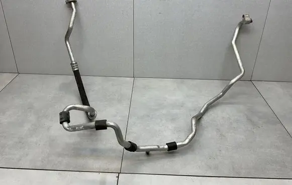 Volkswagen Jetta VI Air conditioning (A/C) pipe/hose 5C0820743N