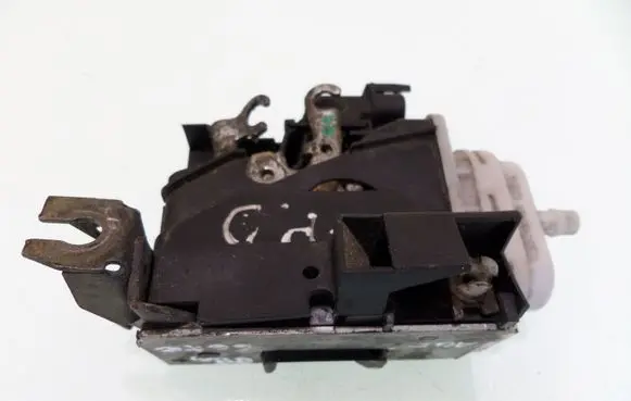 Audi A4 S4 B5 8D Front door lock 1837016A