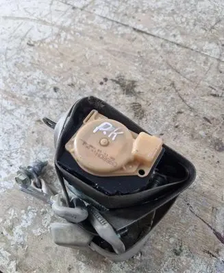 Mazda CX-7 Front seatbelt