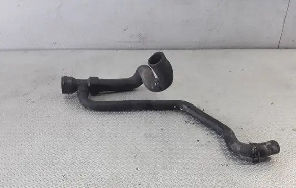 Volkswagen PASSAT B5 Engine coolant pipe/hose 8D0121055F