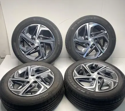 Hyundai i30 R18 alloy rim 52910-G4600