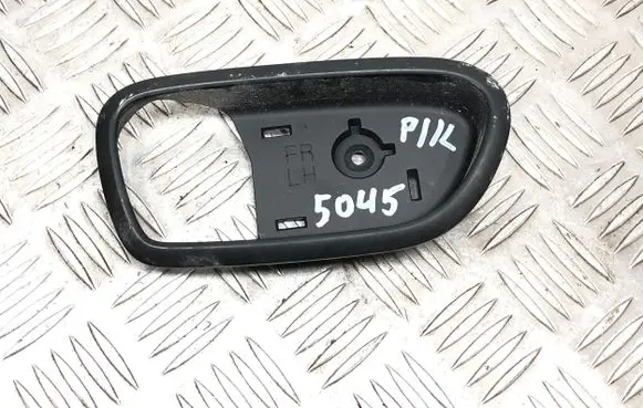 KIA Carens III Front door handle cover 82611A4000