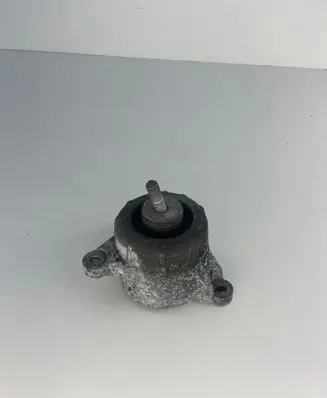 KIA Stinger Engine mount bracket